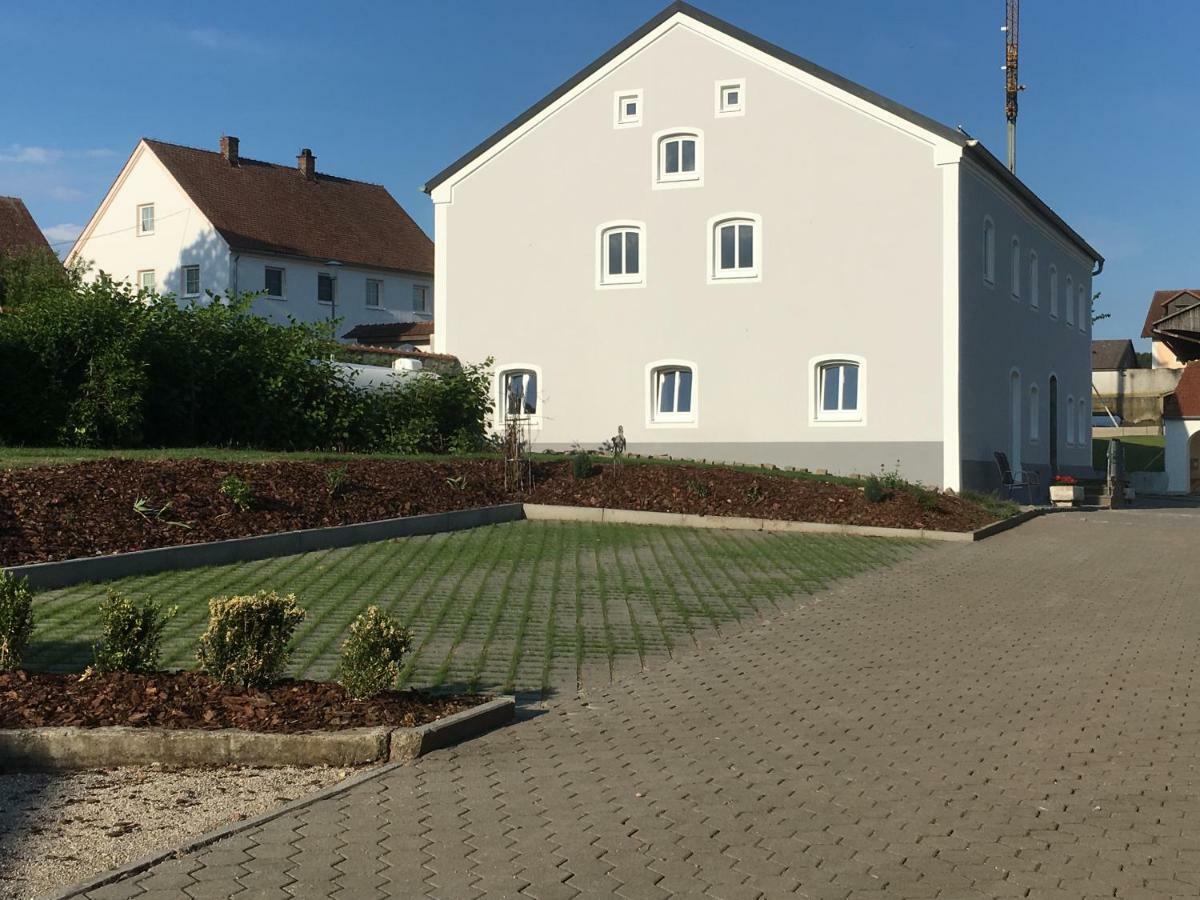 Ferienwohnung Zum Dorfwirt Риденбург Екстериор снимка